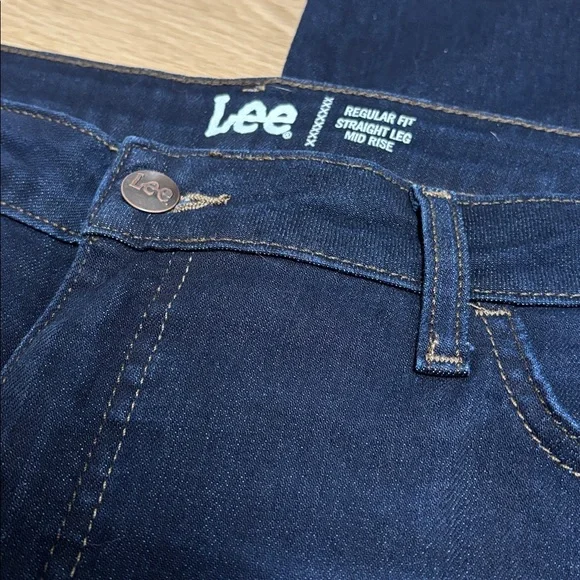 LEE (18) Legendary Mid Rise Straight Leg Jeans Dark Blue Stretch - Size 18 - Picture 8 of 15